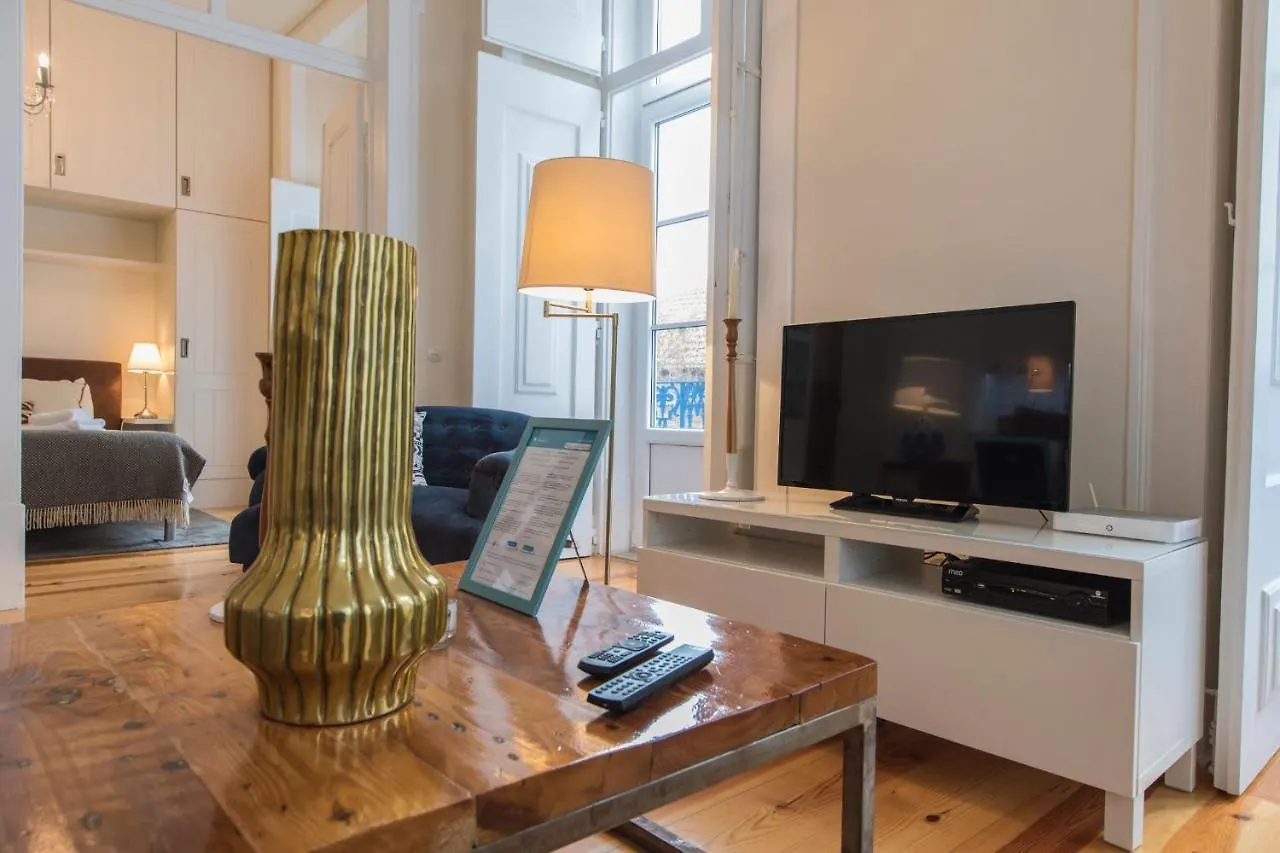شقة Lovelystay - Cozy Duplex Home In Alfama Lisboa