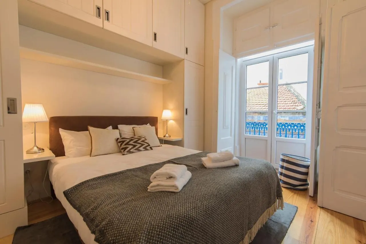 Lovelystay - Cozy Duplex Home In Alfama Lisboa