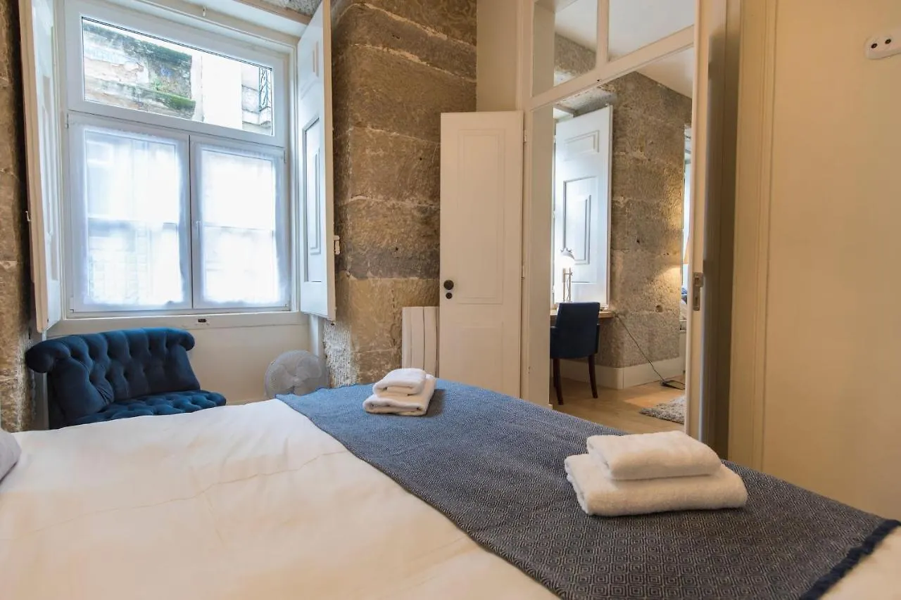 דירה ליסבון Lovelystay - Cozy Duplex Home In Alfama